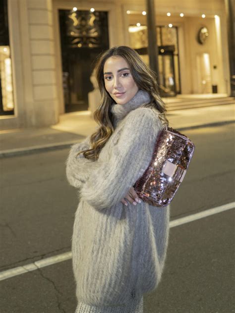 street style Fendi baguette